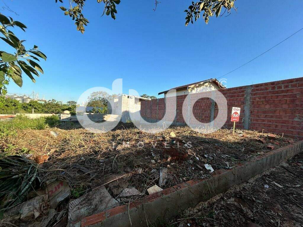 Terreno à venda no Loteamento São Francisco: 