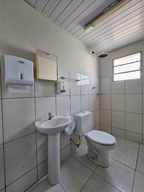 Salão para aluguel no Vila Monteiro: 