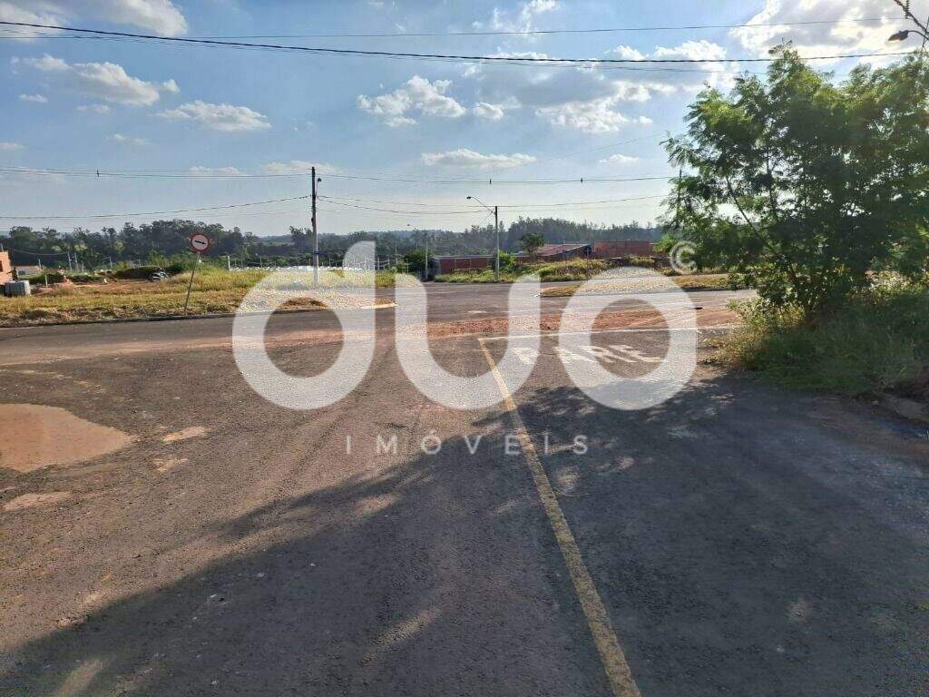 Terreno à venda no Vivendas: 
