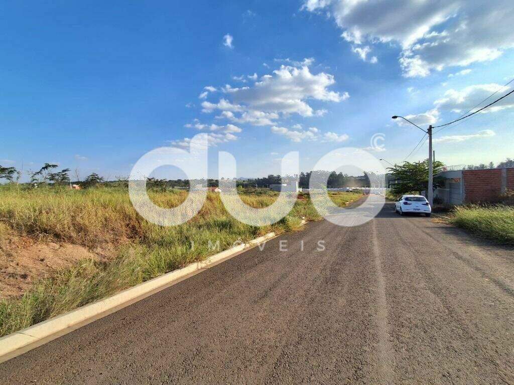 Terreno à venda no Vivendas: 