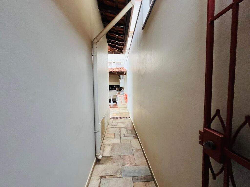 Casa, 3 quartos, 271 m² - Foto 35