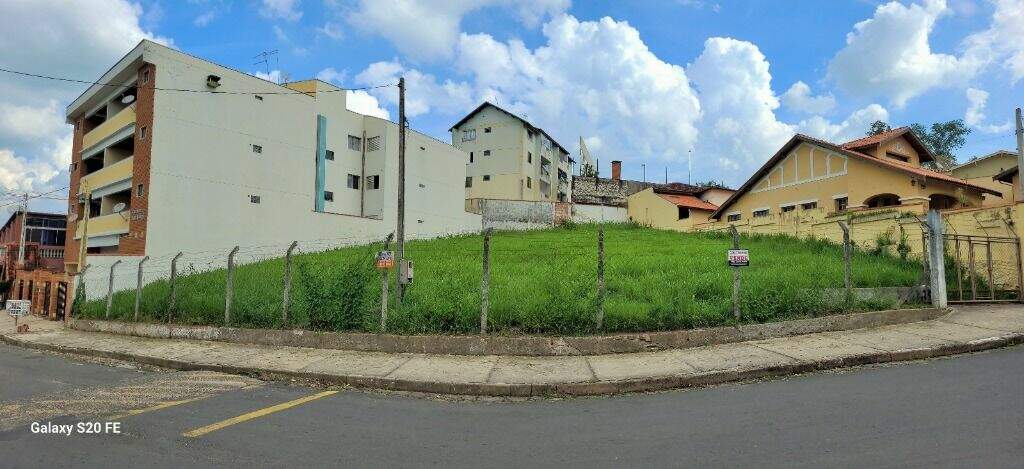 Terreno à venda no Centro: 