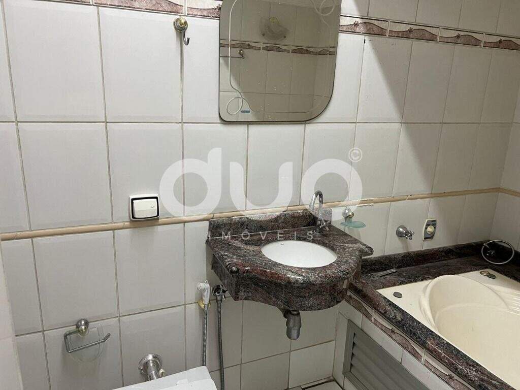 Casa para aluguel no Centro: 