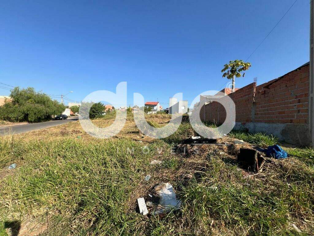 Terreno à venda no Parque Orlanda I: 