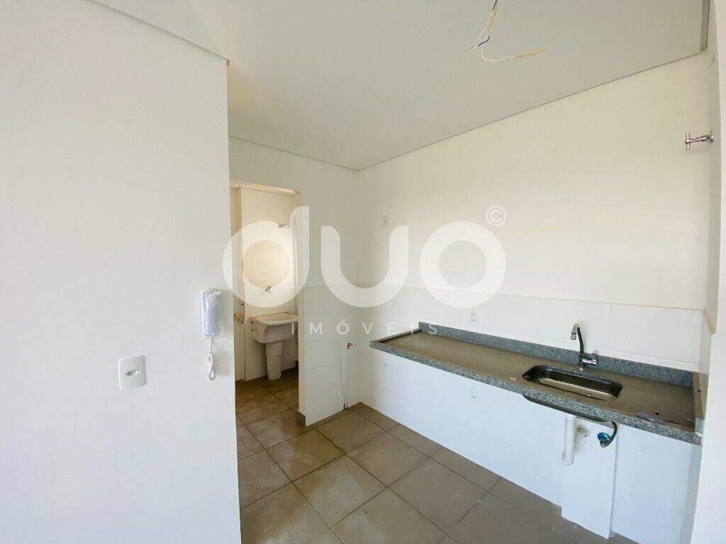 Apartamento à venda no Jardim Brasília: Apartamento com 3 dormitórios à venda, 66 m² por R$ 290.000 - Parque Santa Cecília - Piracicaba/SP
