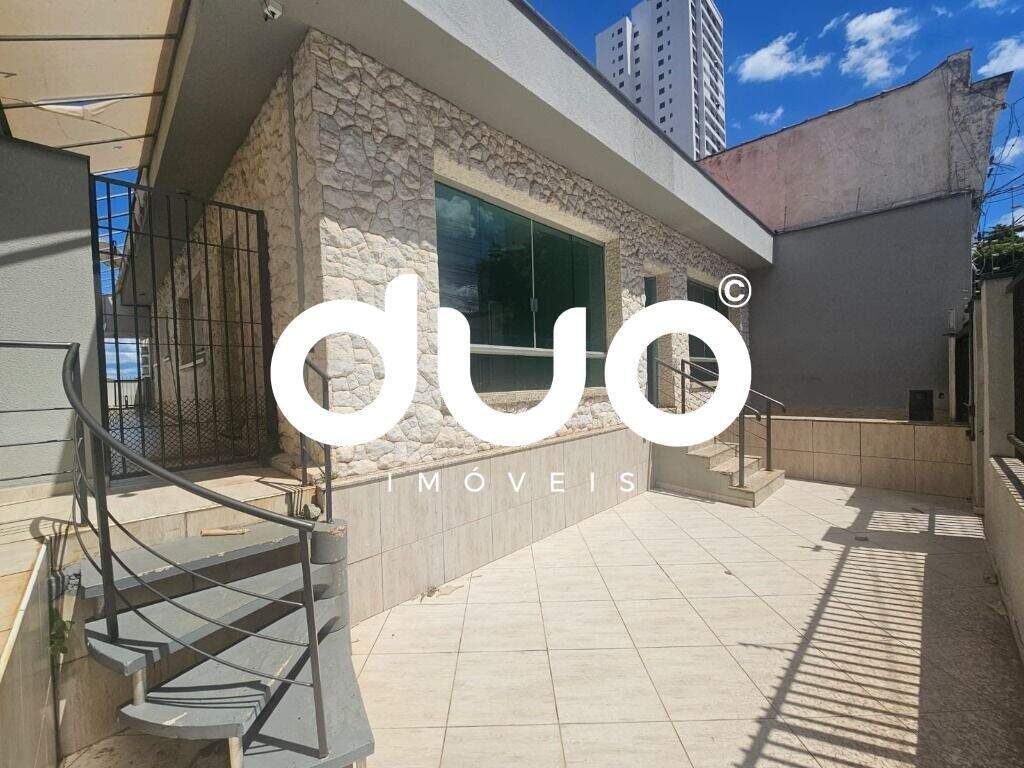 Casa à venda no Centro: 