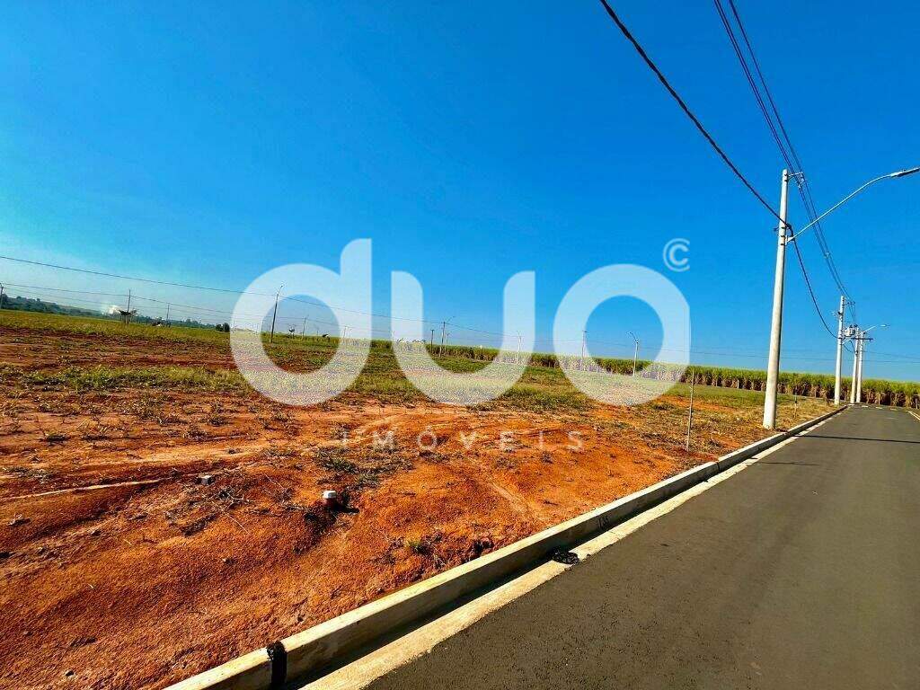 Terreno à venda no Bela Vida: 