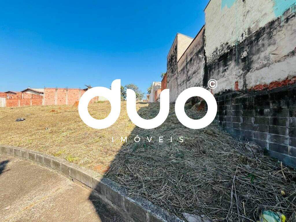 Terreno à venda no Residencial Bertolucci: 