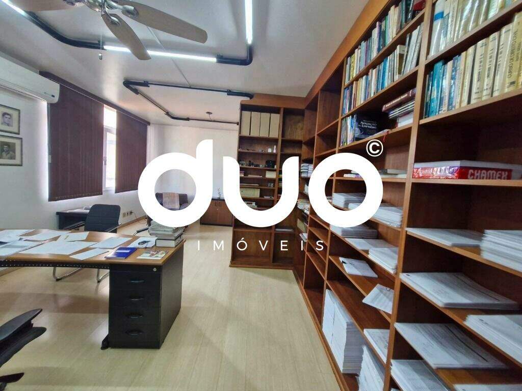 Sala à venda no Centro: 