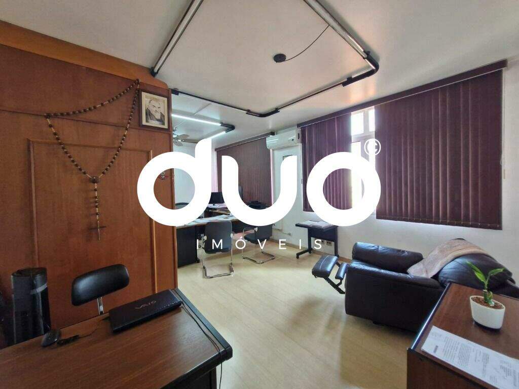 Sala à venda no Centro: 