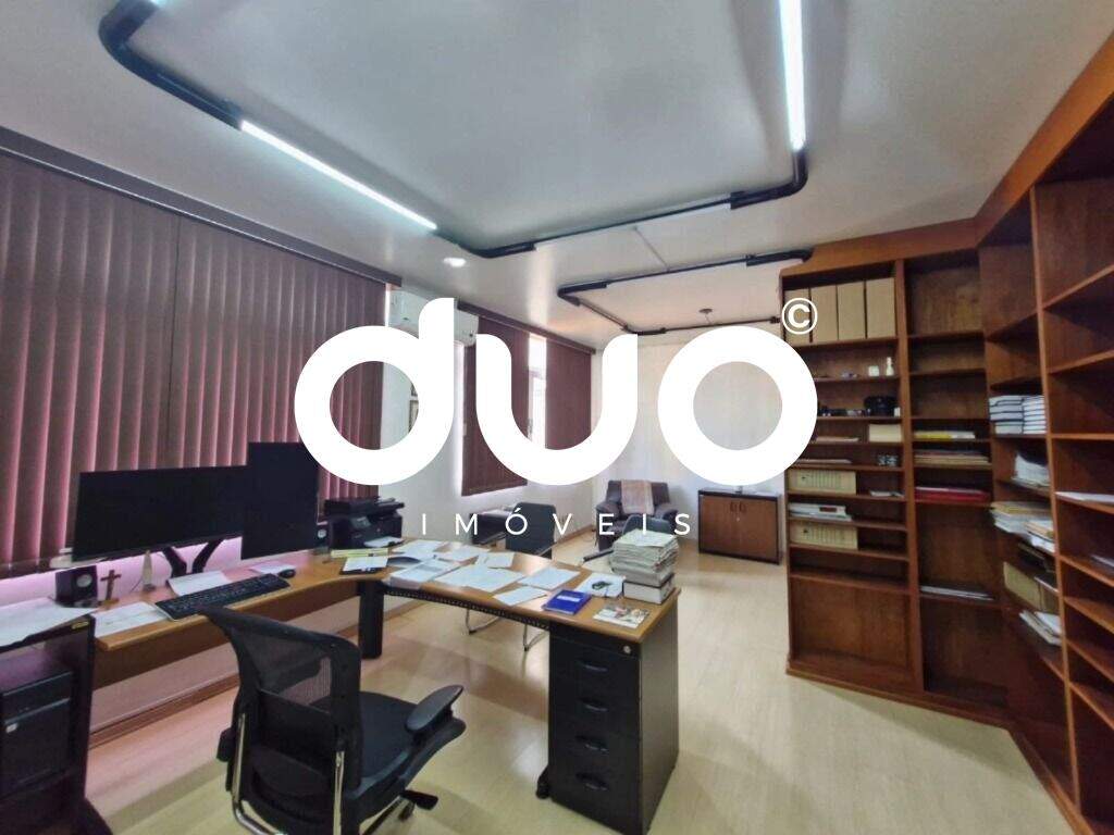 Sala à venda no Centro: 