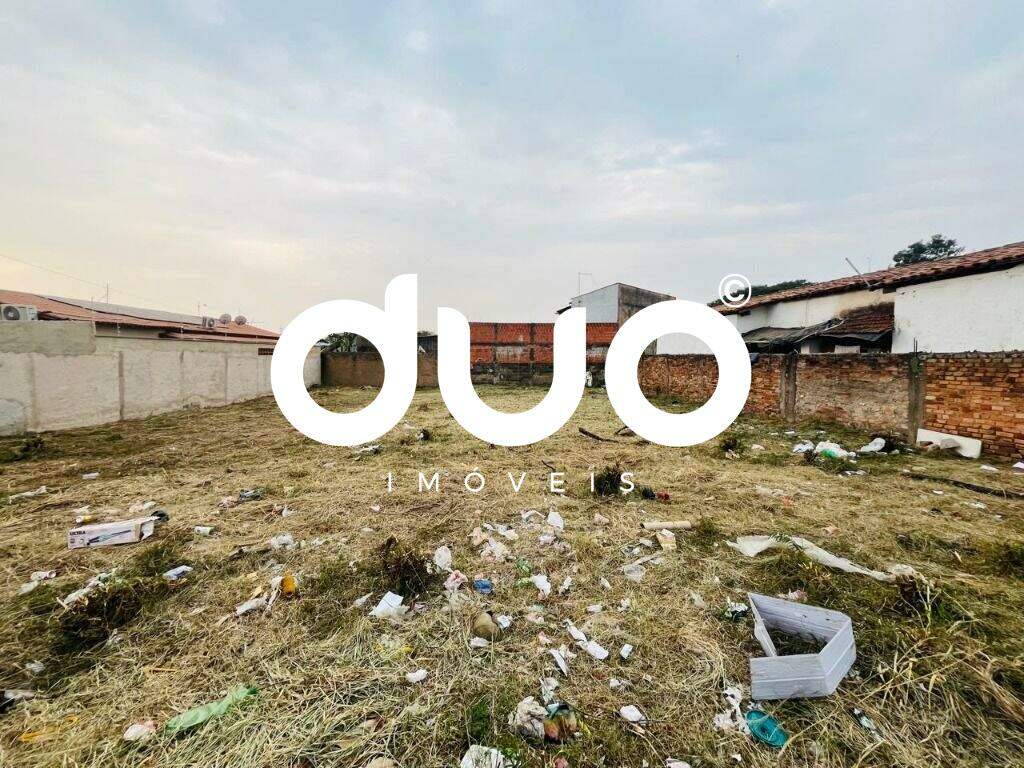 Terreno à venda no Santa Terezinha: 