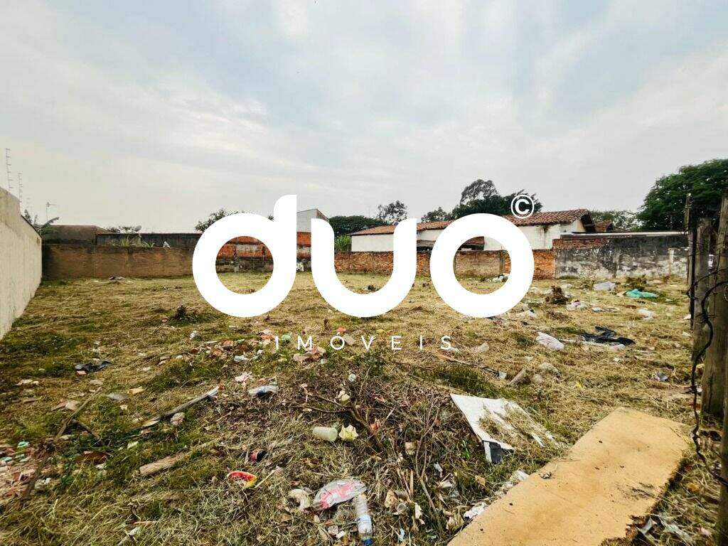 Terreno à venda no Santa Terezinha: 