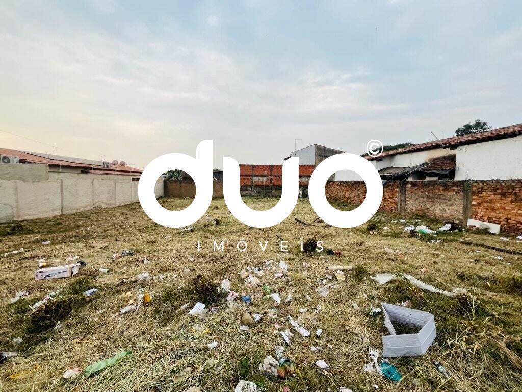 Terreno à venda no Santa Terezinha: 
