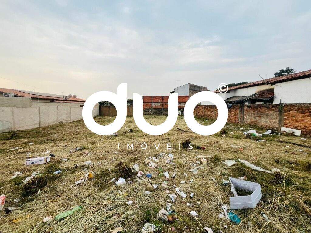 Terreno à venda no Santa Terezinha: 