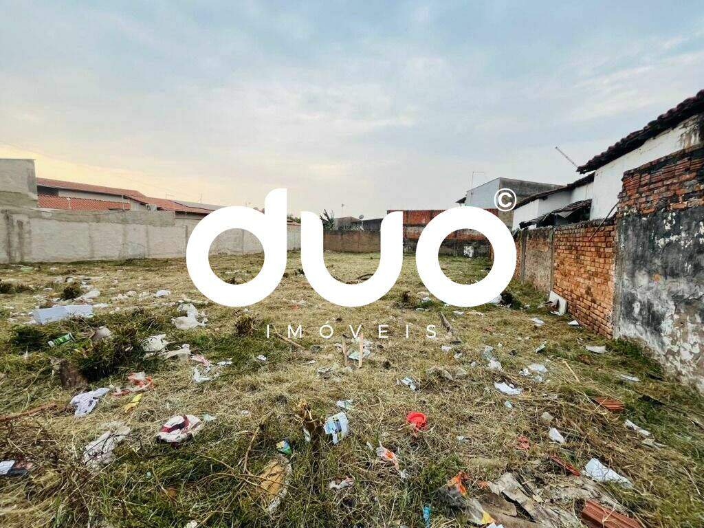 Terreno à venda no Santa Terezinha: 