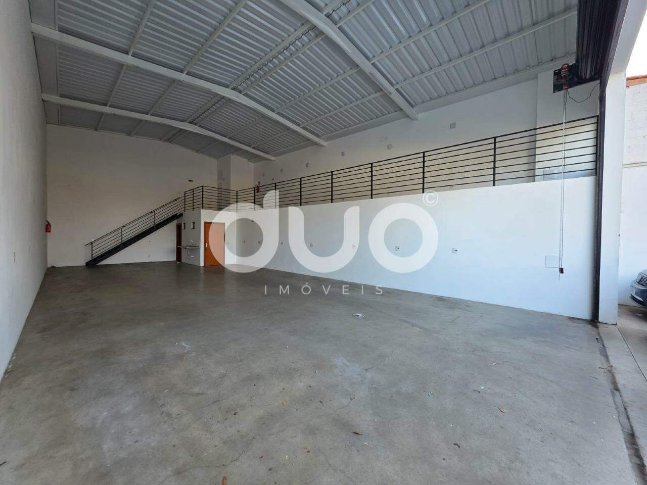 Salão para aluguel no Piracicamirim: 