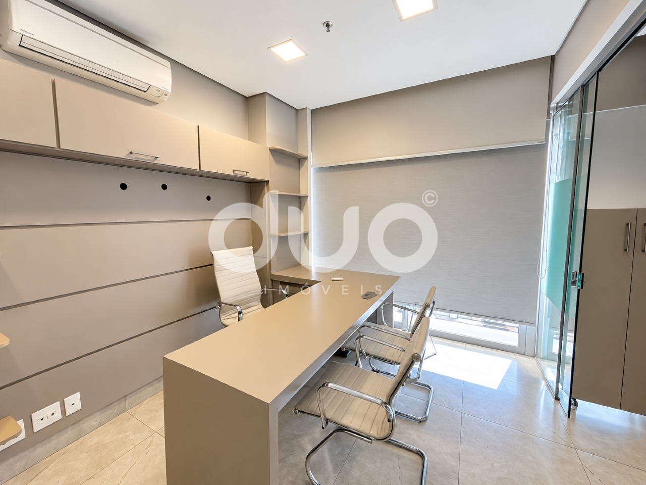 Sala para aluguel no Centro: 