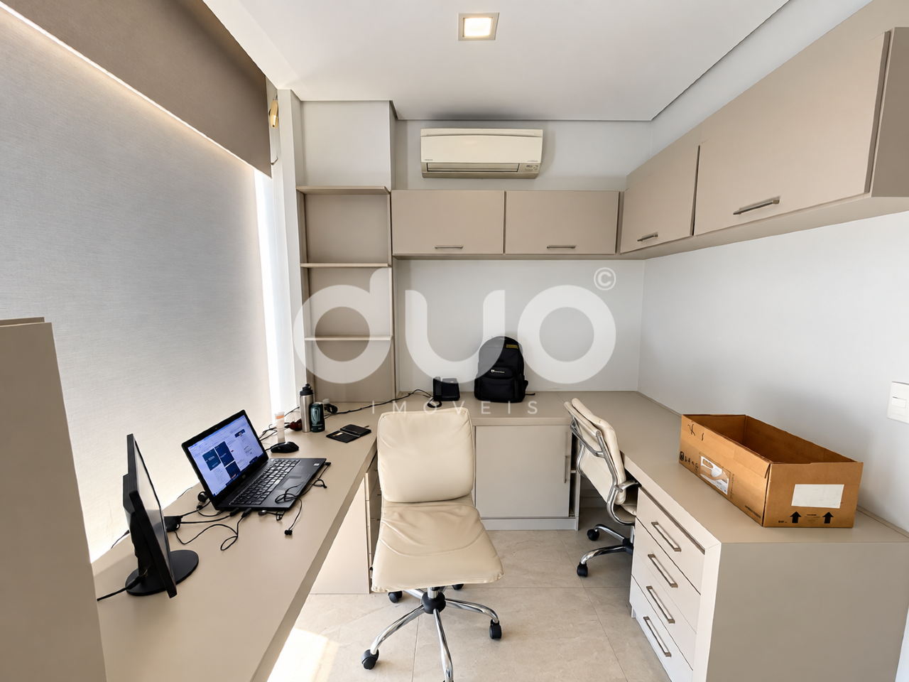 Sala para aluguel no Centro: 