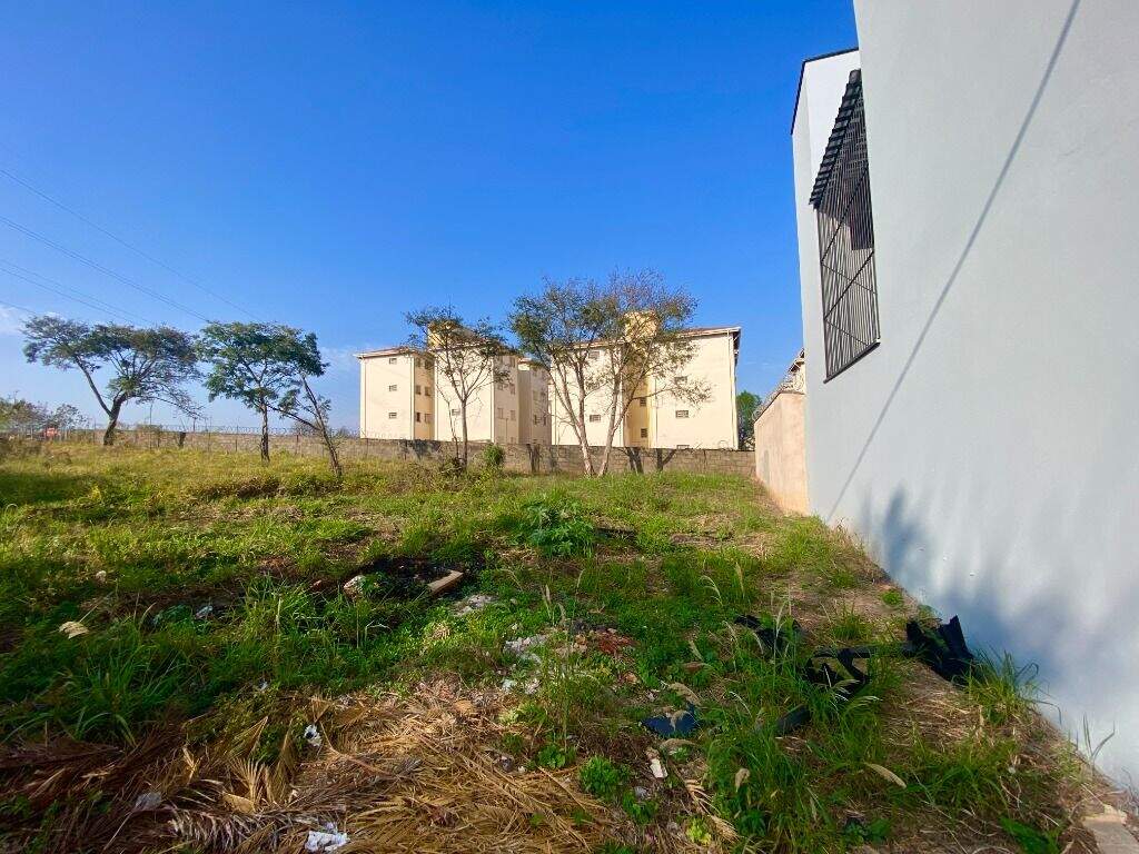Terreno à venda no Jardim Noiva da Colina: 
