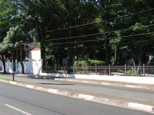 Área à venda no Centro: 