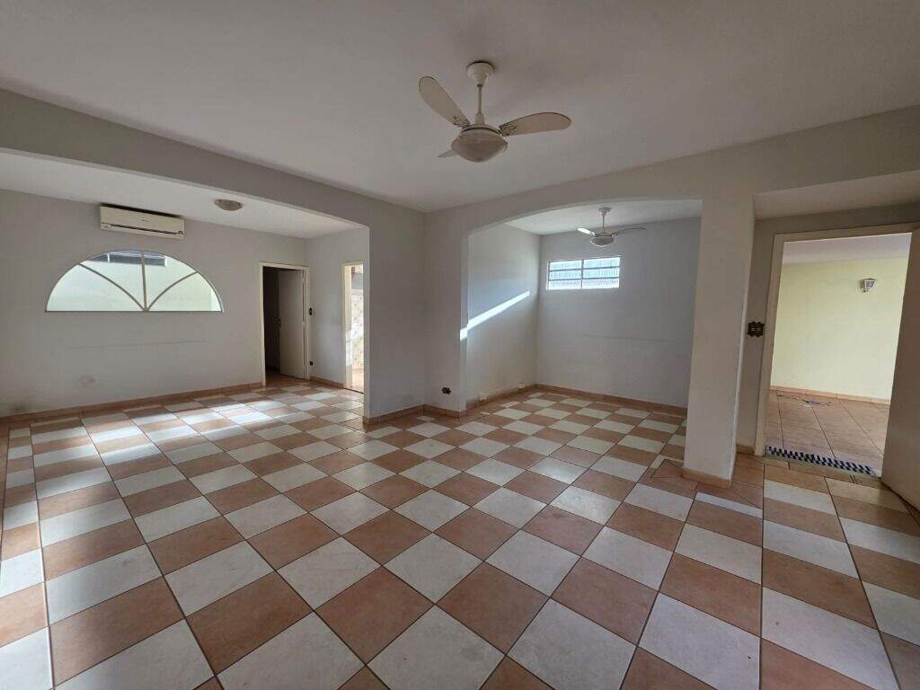 Casa para aluguel no Alto: 