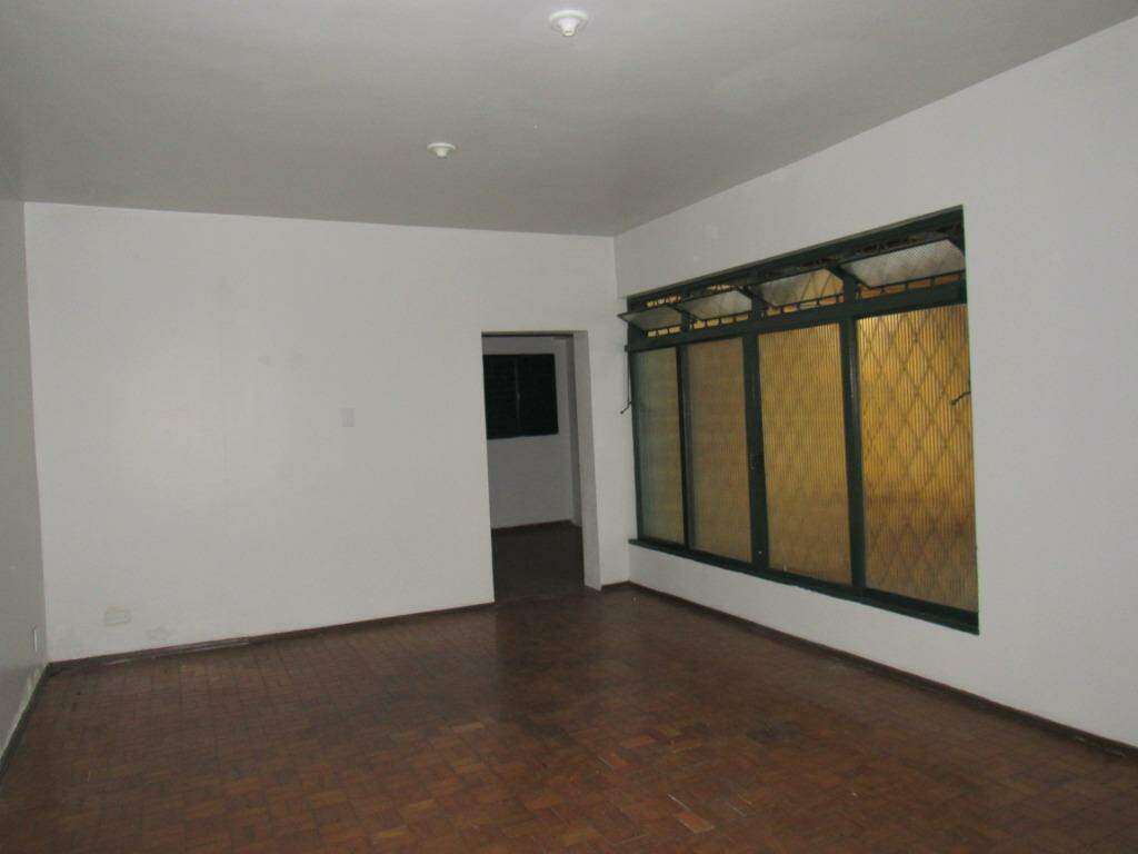 Casa à venda no Centro: 