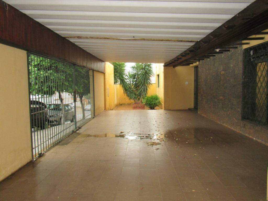 Casa à venda no Centro: 