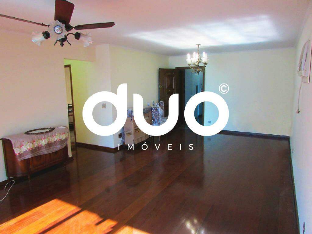 Apartamento à venda no Centro: Sala de TV, estar e jantar