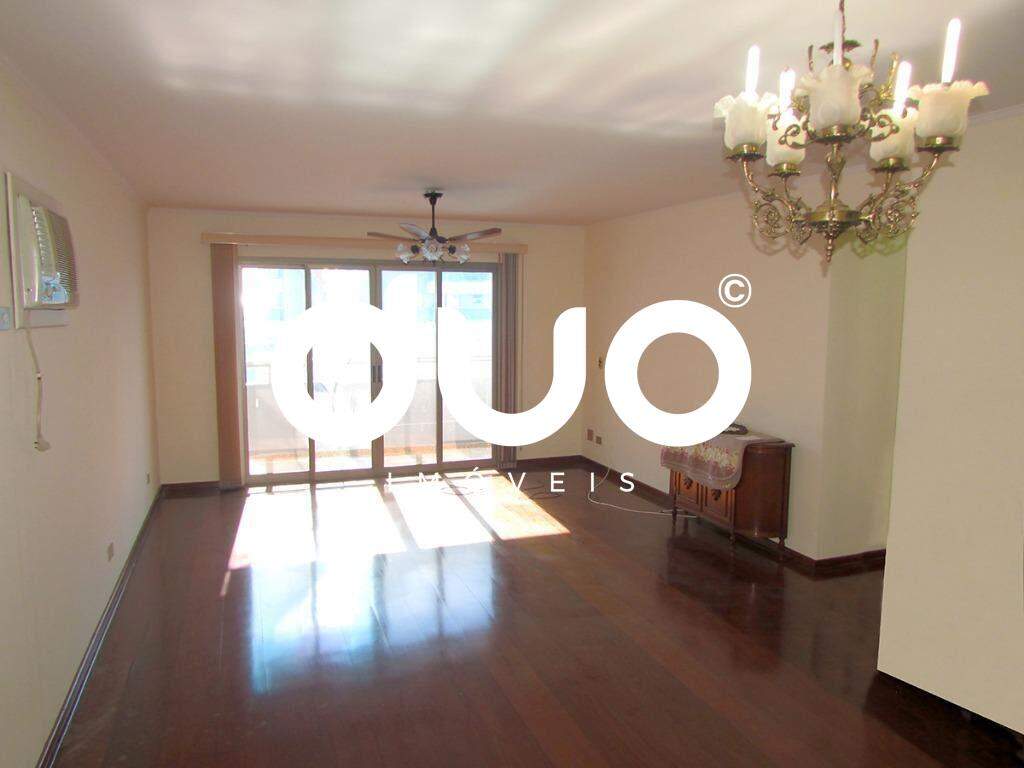 Apartamento à venda no Centro: Sala de TV, estar e jantar