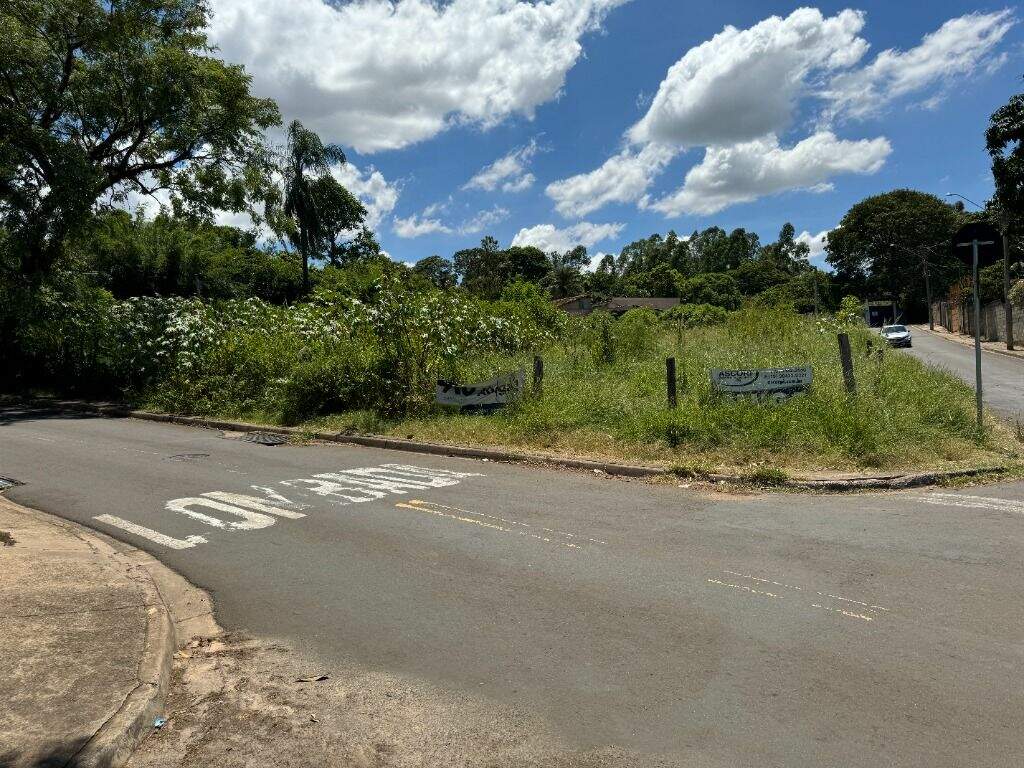 Terreno à venda no Glebas Natalinas: 