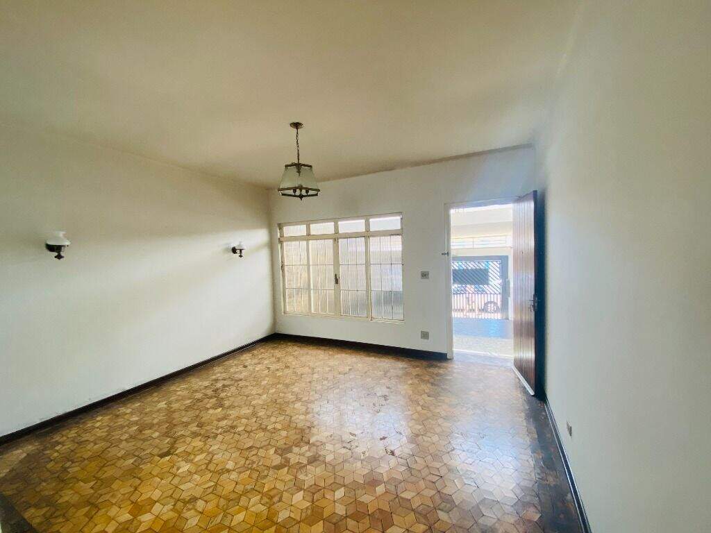 Casa à venda no Centro: 