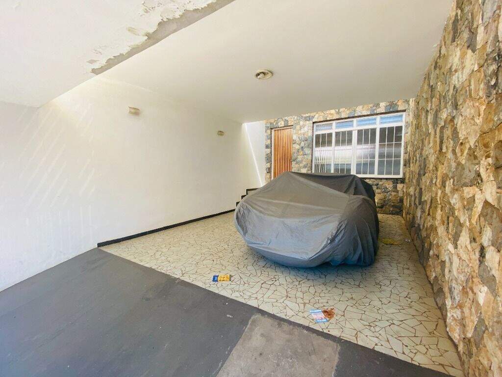 Casa à venda no Centro: 