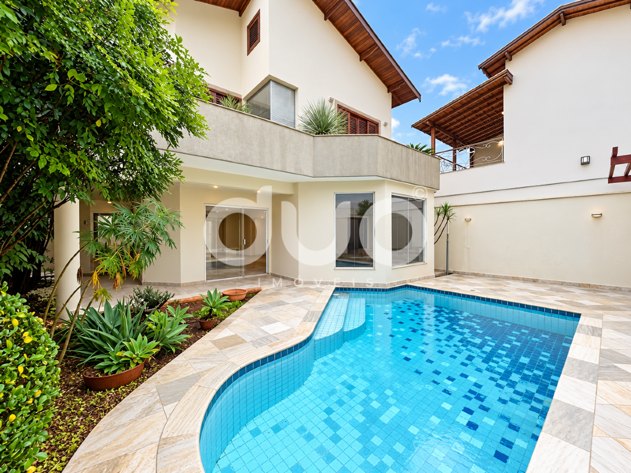 Casa, 3 quartos, 242 m² - Foto 3