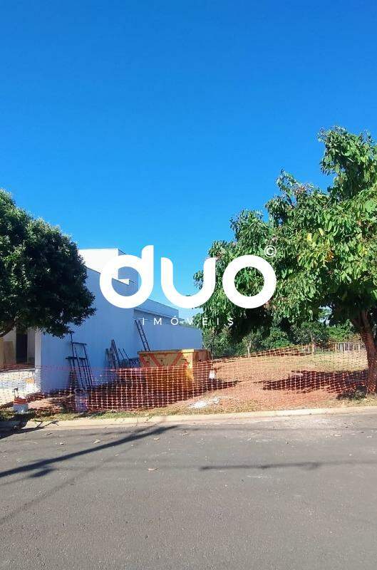 Terreno à venda no Água Branca: Terreno em condomínio fechado a venda