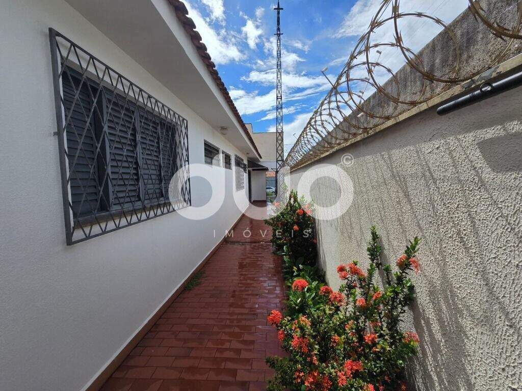 Casa, 4 quartos, 285 m² - Foto 40