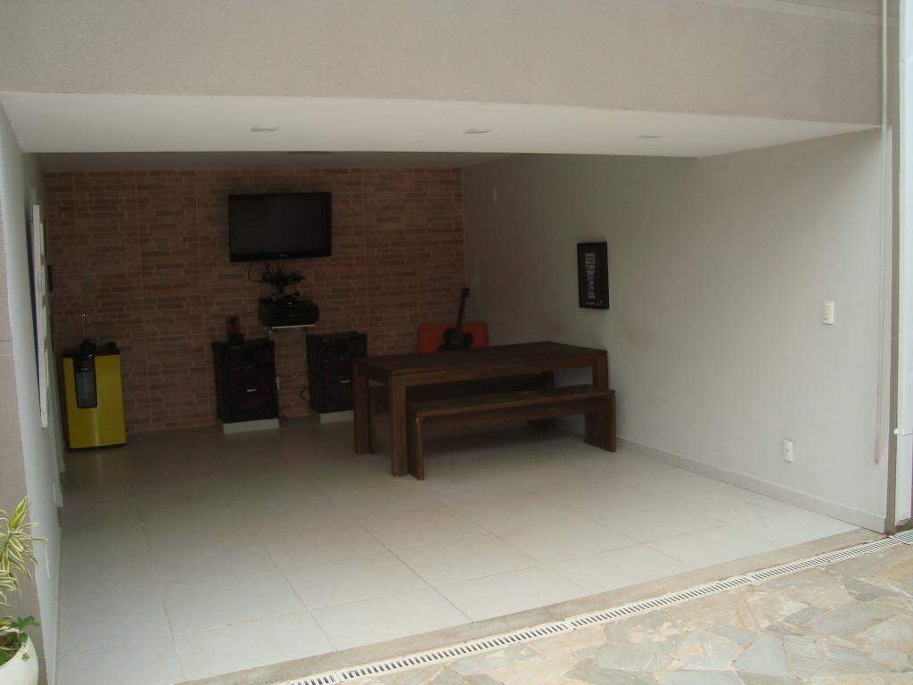Casa à venda no Parque Santa Cecília: 