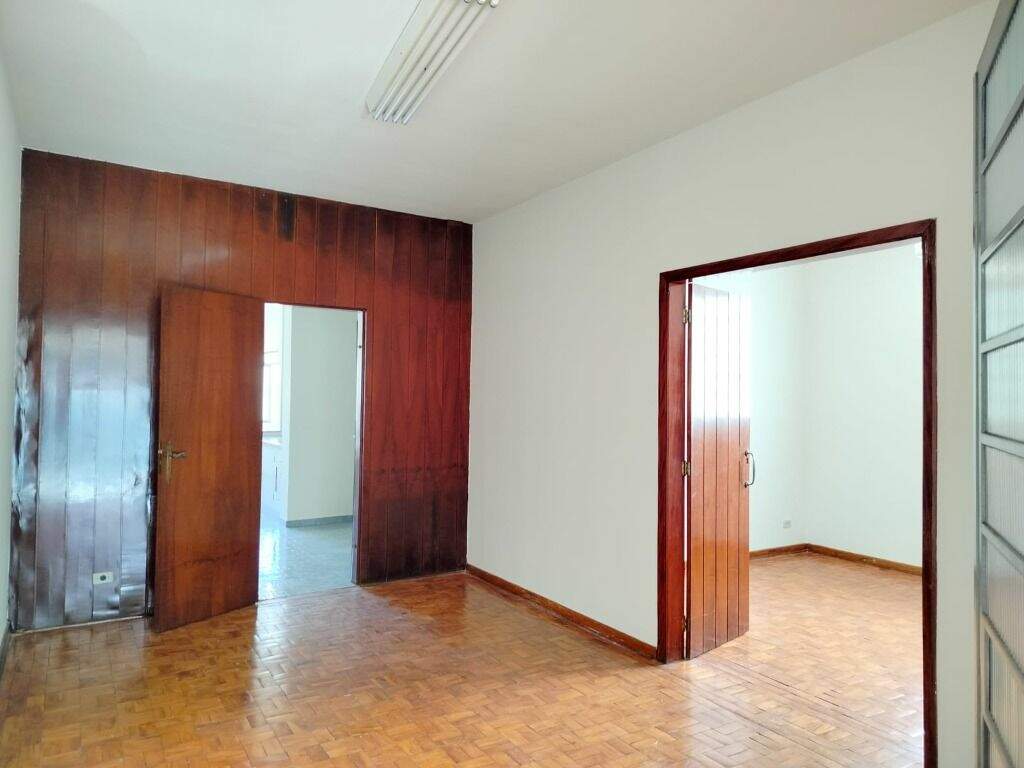 Casa à venda no Centro: 