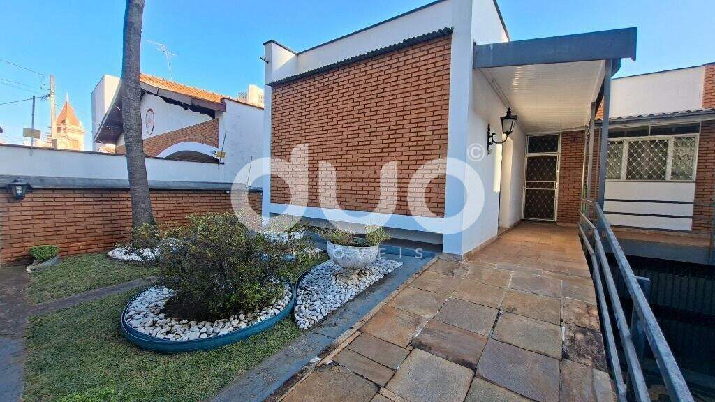 Casa, 5 quartos, 324 m² - Foto 1