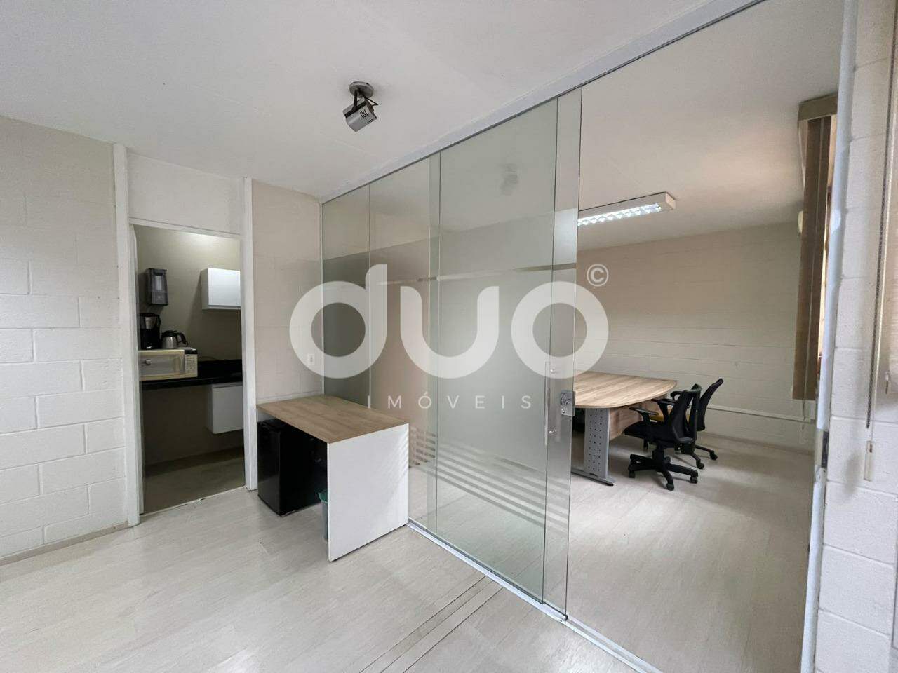 Sala para aluguel no Centro: 