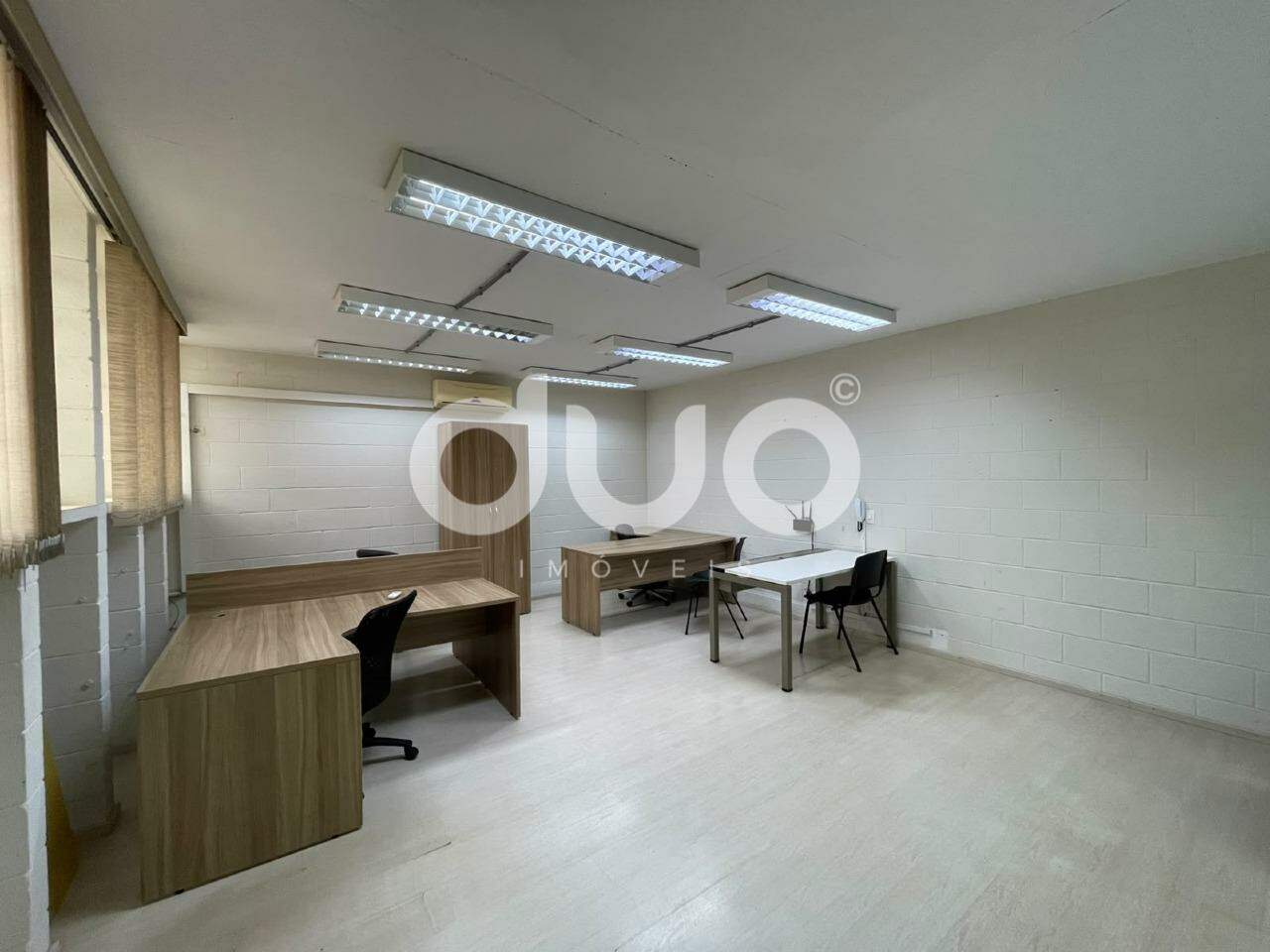 Sala para aluguel no Centro: 