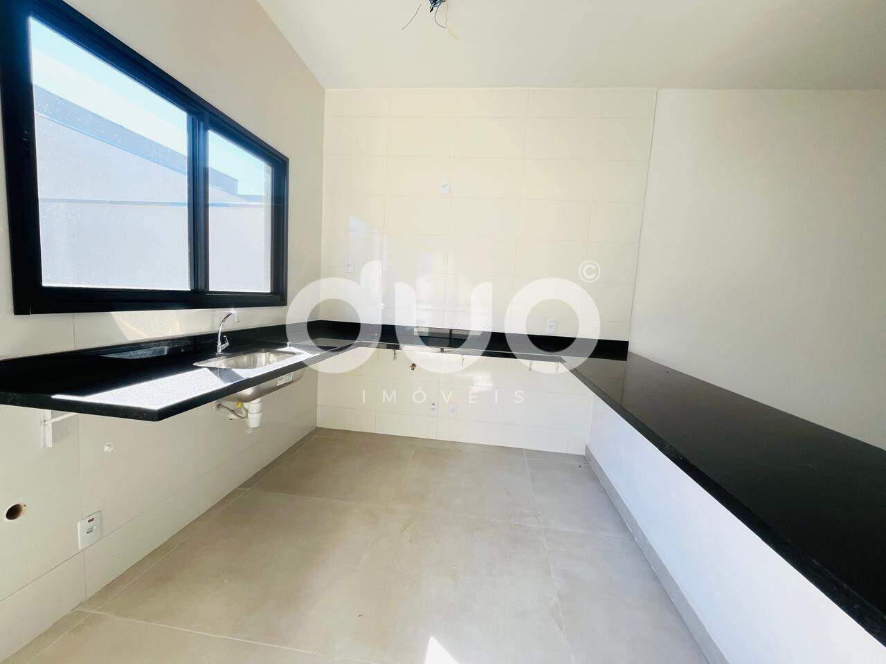 Casa em Condominío à venda no Reserva Jequitibá: 