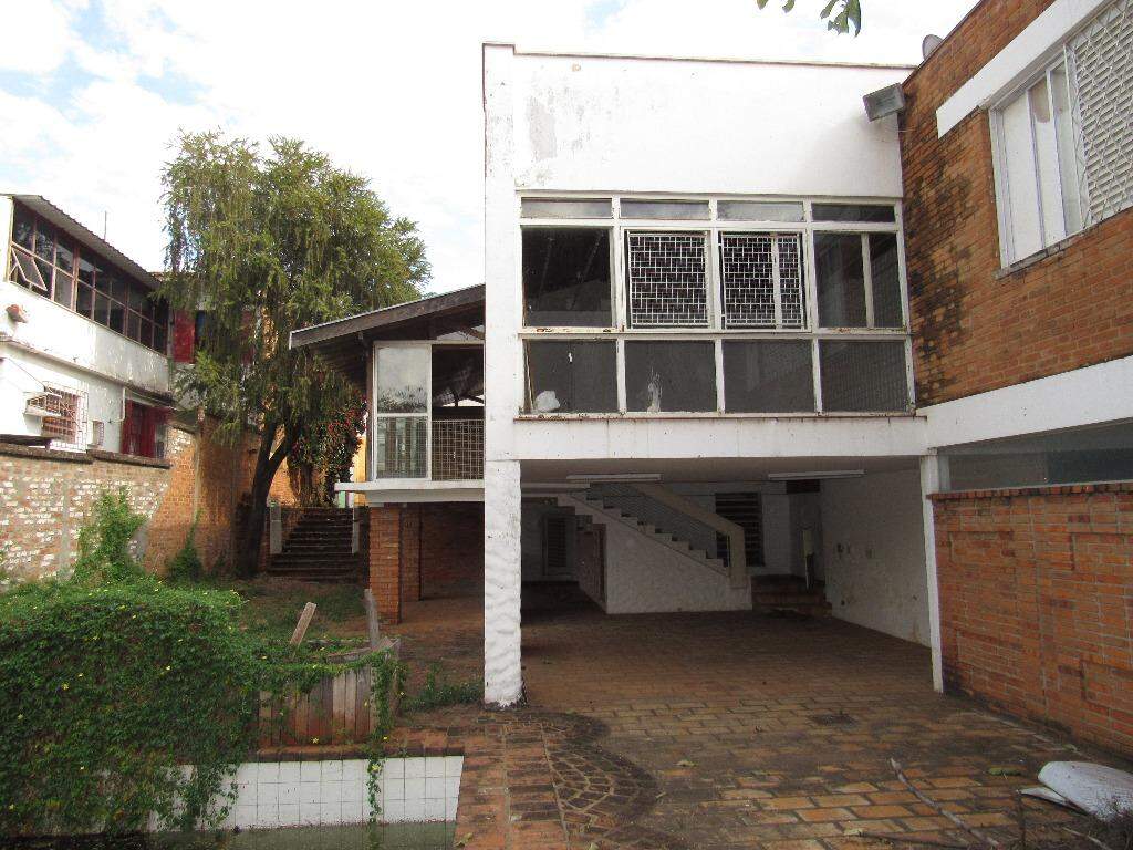 Casa à venda no Centro: 