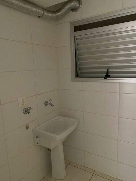 Apartamento para aluguel no São Dimas: 