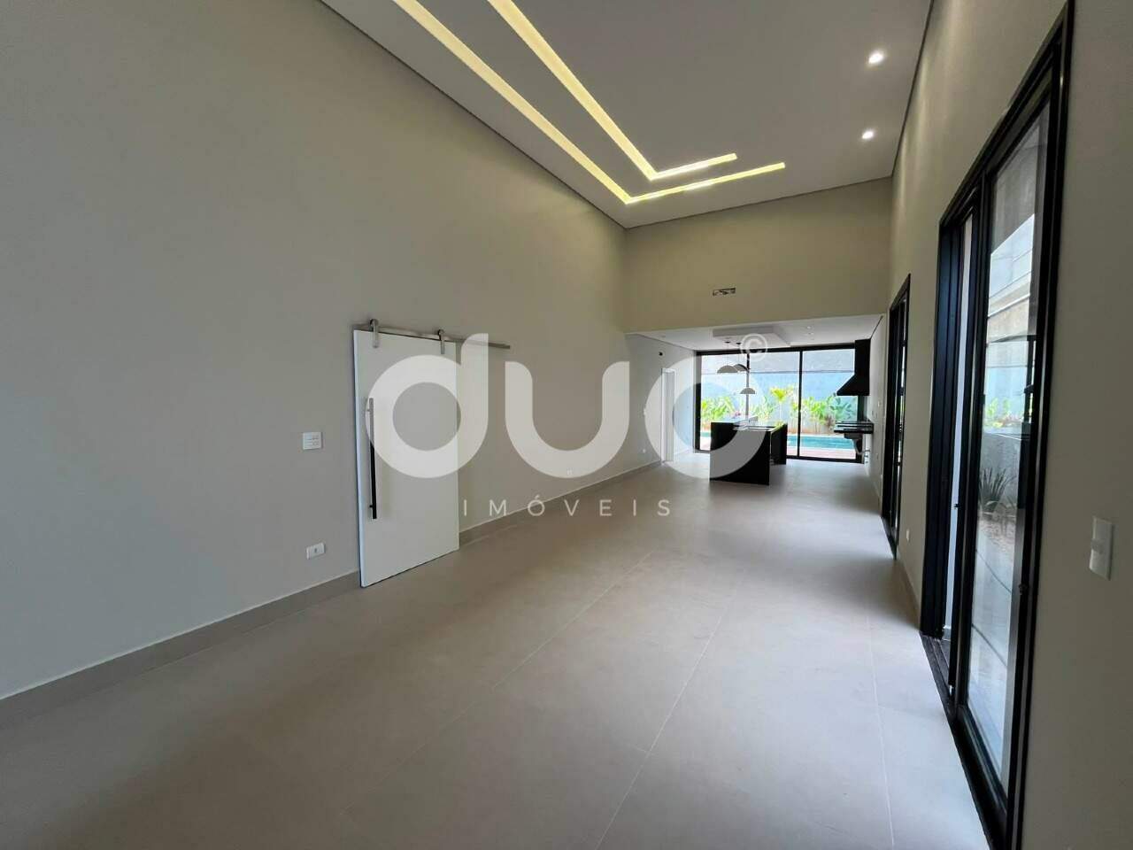 Casa em Condominío à venda no Parque Residencial Damha II: 
