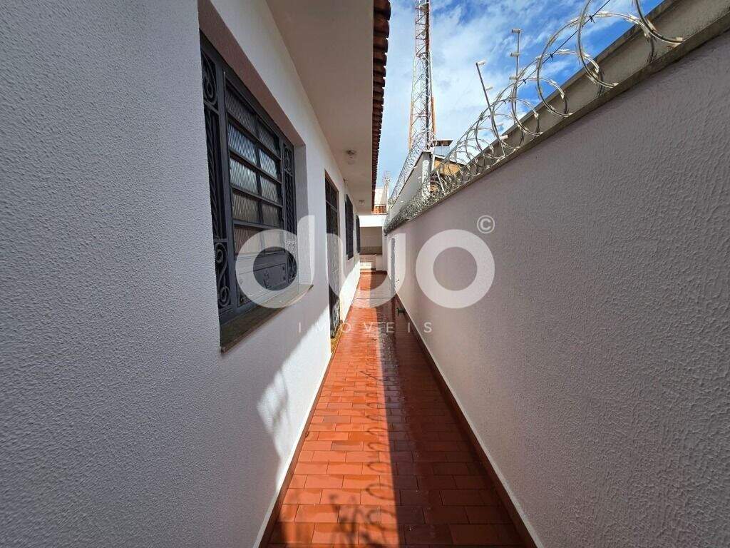Casa, 4 quartos, 285 m² - Foto 32
