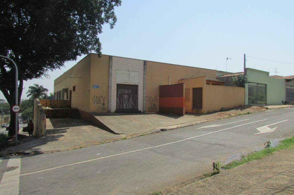 Barracão à venda no Vila Industrial: 