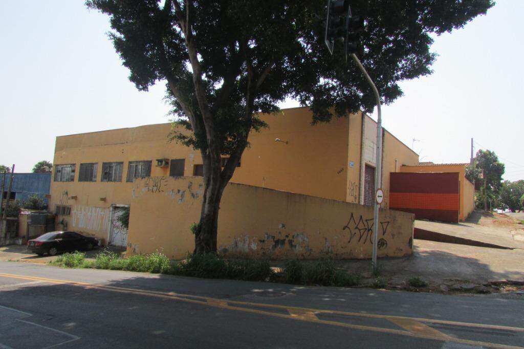 Barracão à venda no Vila Industrial: 