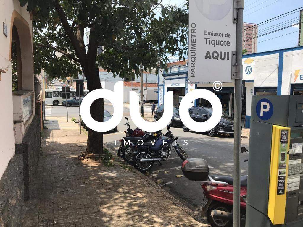 Casa à venda no Centro: 