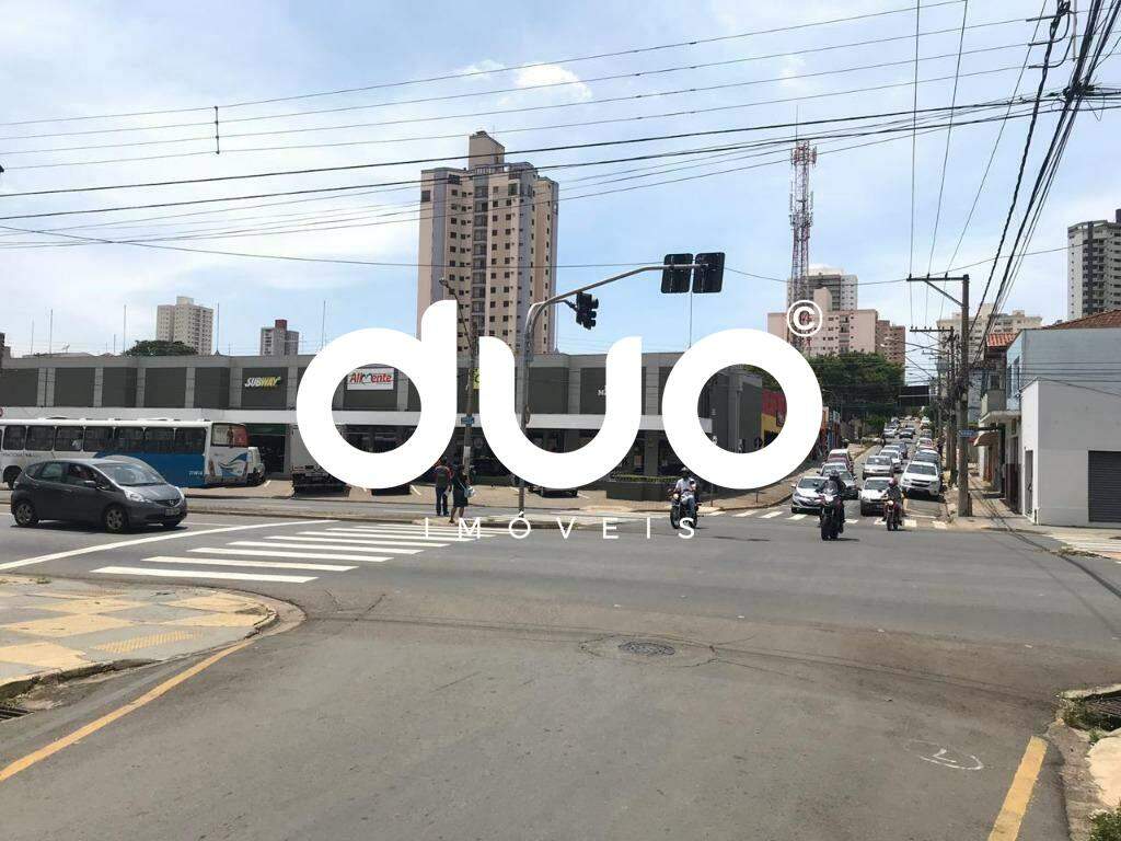Casa à venda no Centro: 